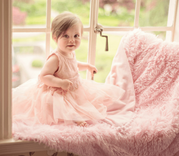 Baby Pom Pom blanket in Pink