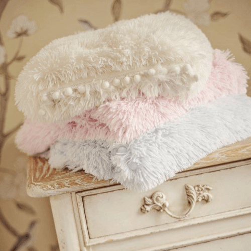 Pom Pom blanket in Blue Bizzi Growin