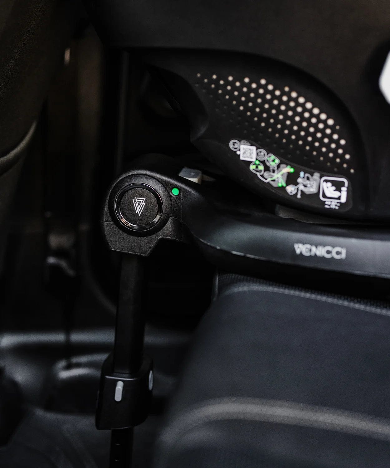 Venicci Claro 3 in 1 including Beige Tiago and 360 Isofix Base - Almond General Venicci