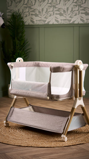OBaby Cloud Bedside Crib – Nutmeg