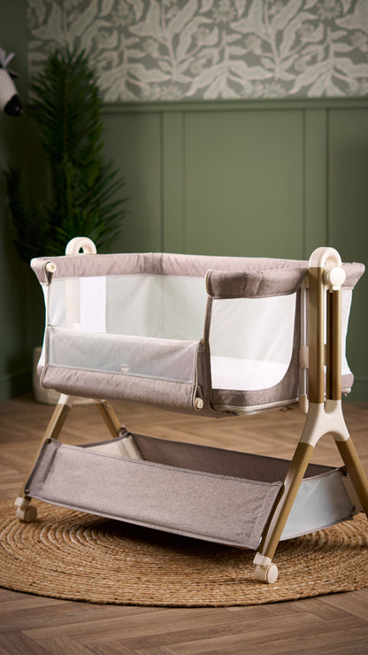 OBaby Cloud Bedside Crib – Nutmeg