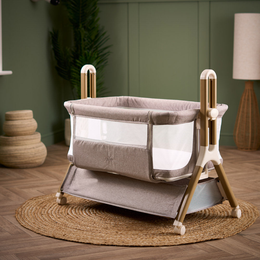 OBaby Cloud Bedside Crib – Nutmeg