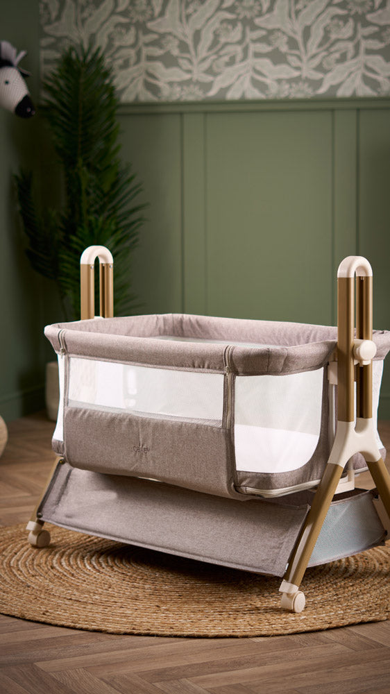 OBaby Cloud Bedside Crib – Nutmeg