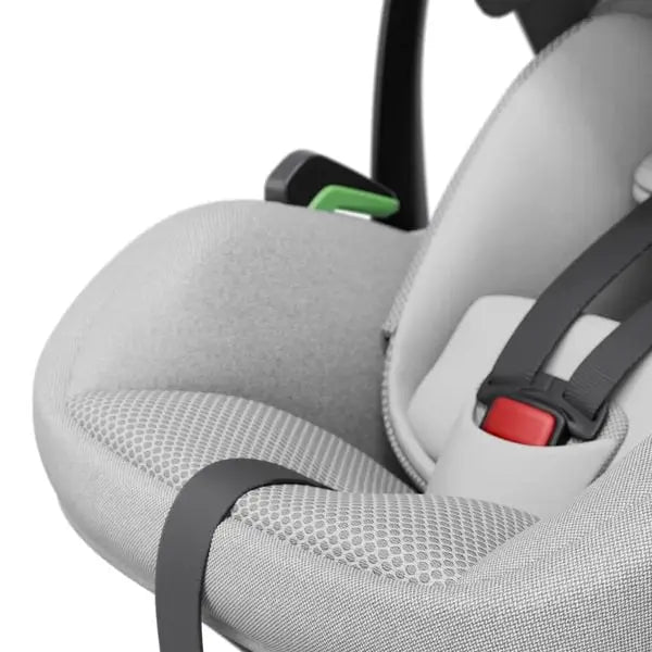 Avionaut Pixel 3 Infant Carrier & Orbit Isofix Bundle– Grey (40–86cm | 0–13kg)