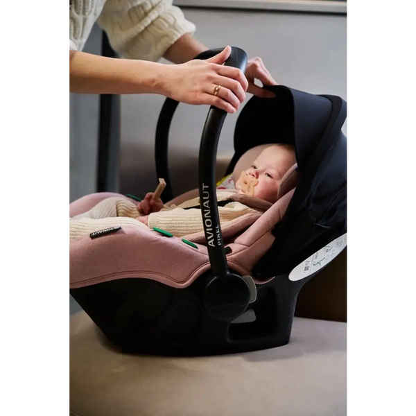 Avionaut Pixel PRO 2.0 C Pink – 2.5kg i-Size Infant Carrier (40–86cm) Avionaut