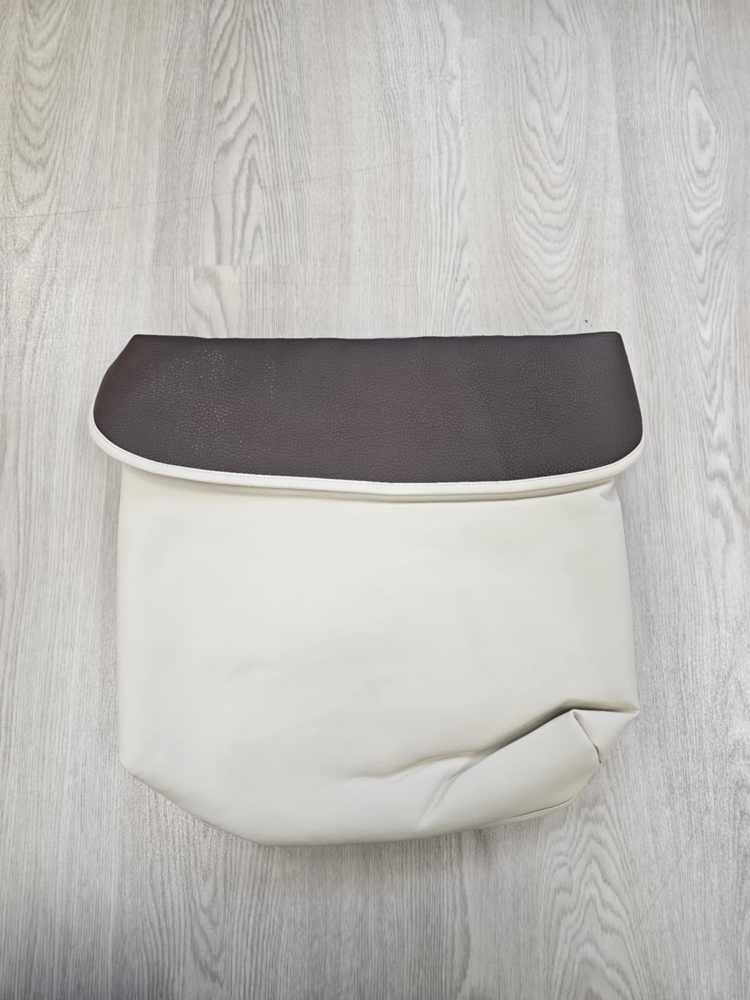 Bebecar Universal Footmuff SP750 – Cream Leatherette (Clearance) Bebecar