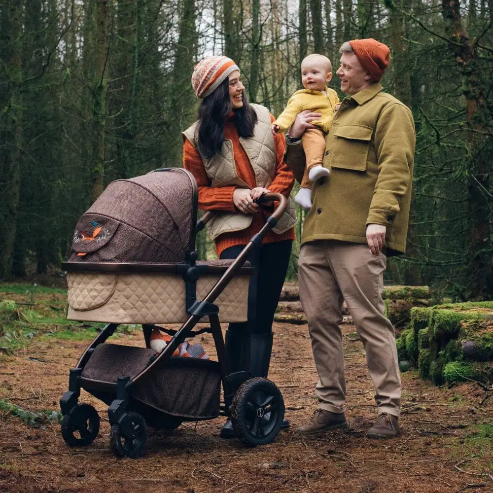 Cosatto Wow 3 Rotate Bundle – Foxford Hall | Travel System with Carrycot + Acorn 2 i-Size Car Seat & Rotating Base General Cosatto