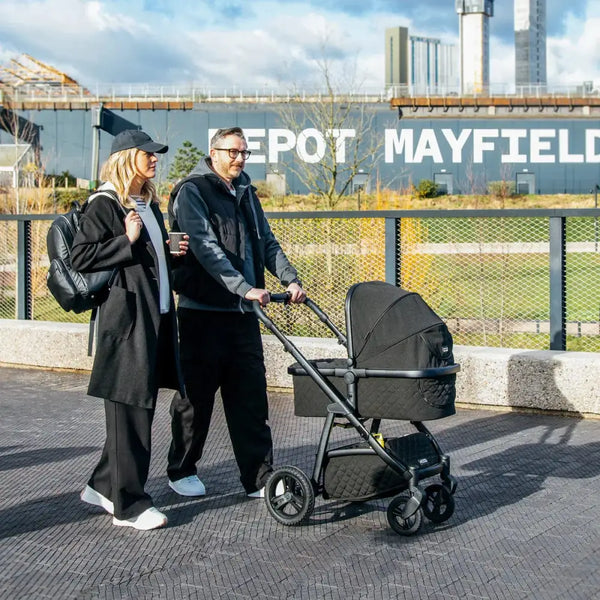 Cosatto Wow 3 Rotate Bundle – Silhouette | Travel System with Carrycot + Acorn 2 i-Size Car Seat & Rotating Base Cosatto