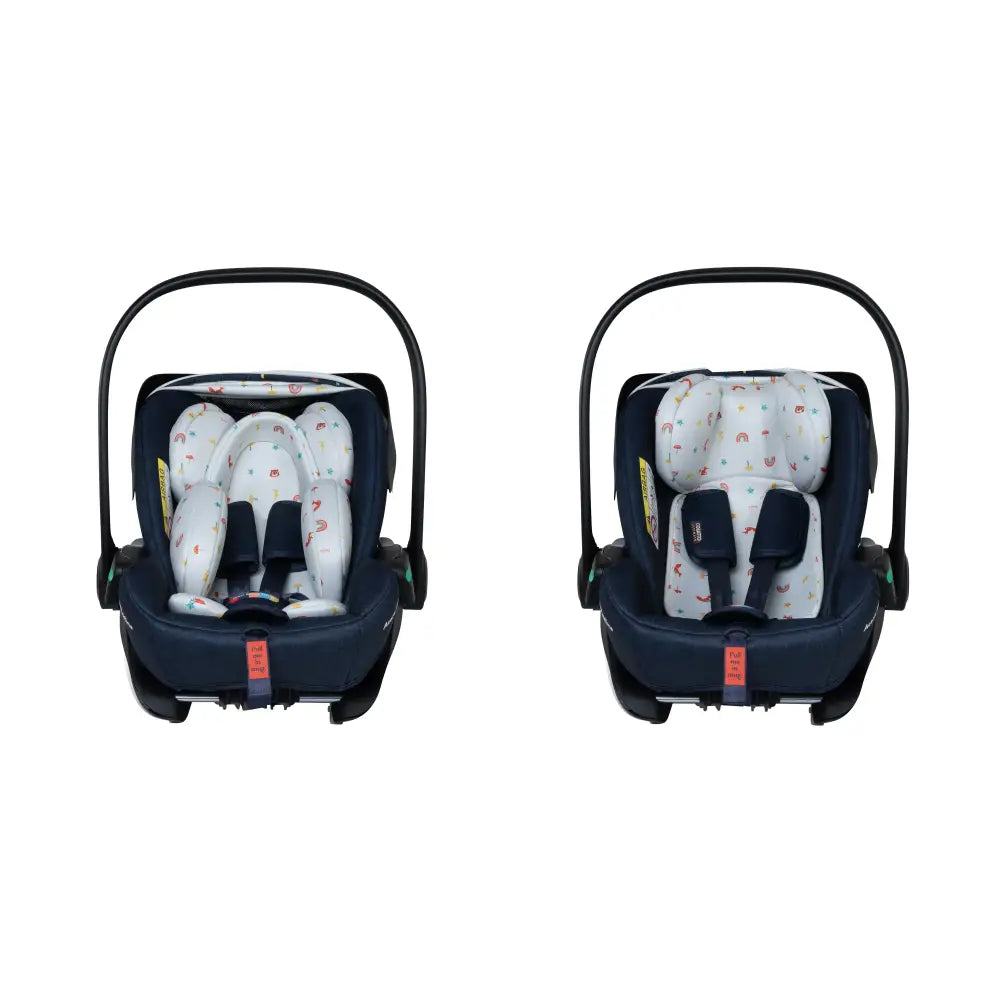 Cosatto Wow 3 Rotate & Recline Cozy Bundle Doodle Days – Travel System with Carrycot, Acorn Recline i-Size Car Seat & Rotating Base Cosatto