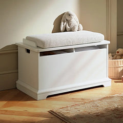 Cuddle Co Beaumont Storage Box & Cushion Set - White