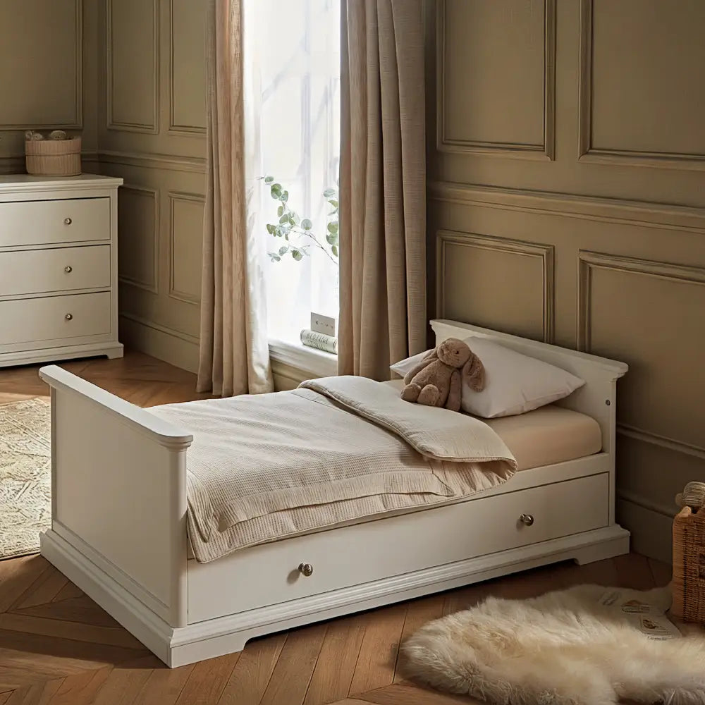 Cuddle Co Beaumont White Cot Bed