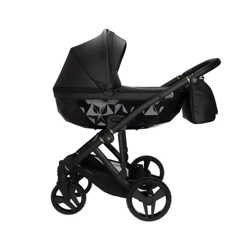 Junama Classic Black Pram – 4 in 1 Luxury Travel System with Isofix Base Junama