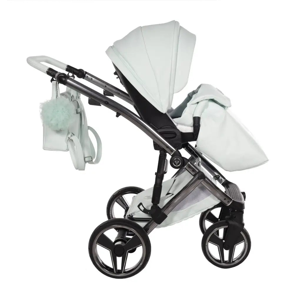 Junama Diamond 4 in 1 Travel System with Isofix Base - Premium Candy Mint Junama