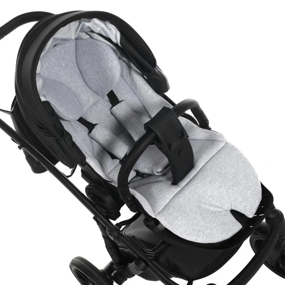 Junama Space Eco Leatherette 4 in 1 Travel System with Isofix - Black Junama
