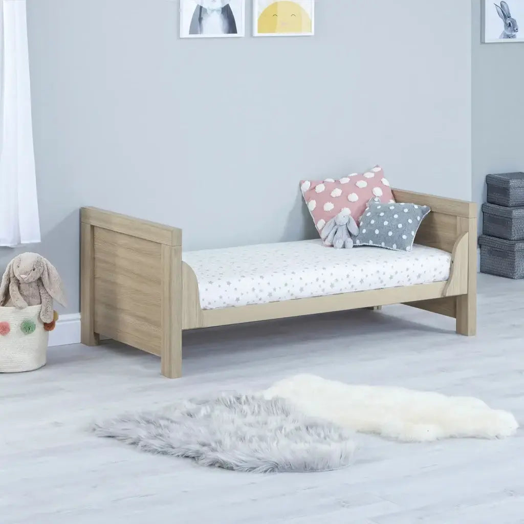 luno-oak-toddler-bed.png