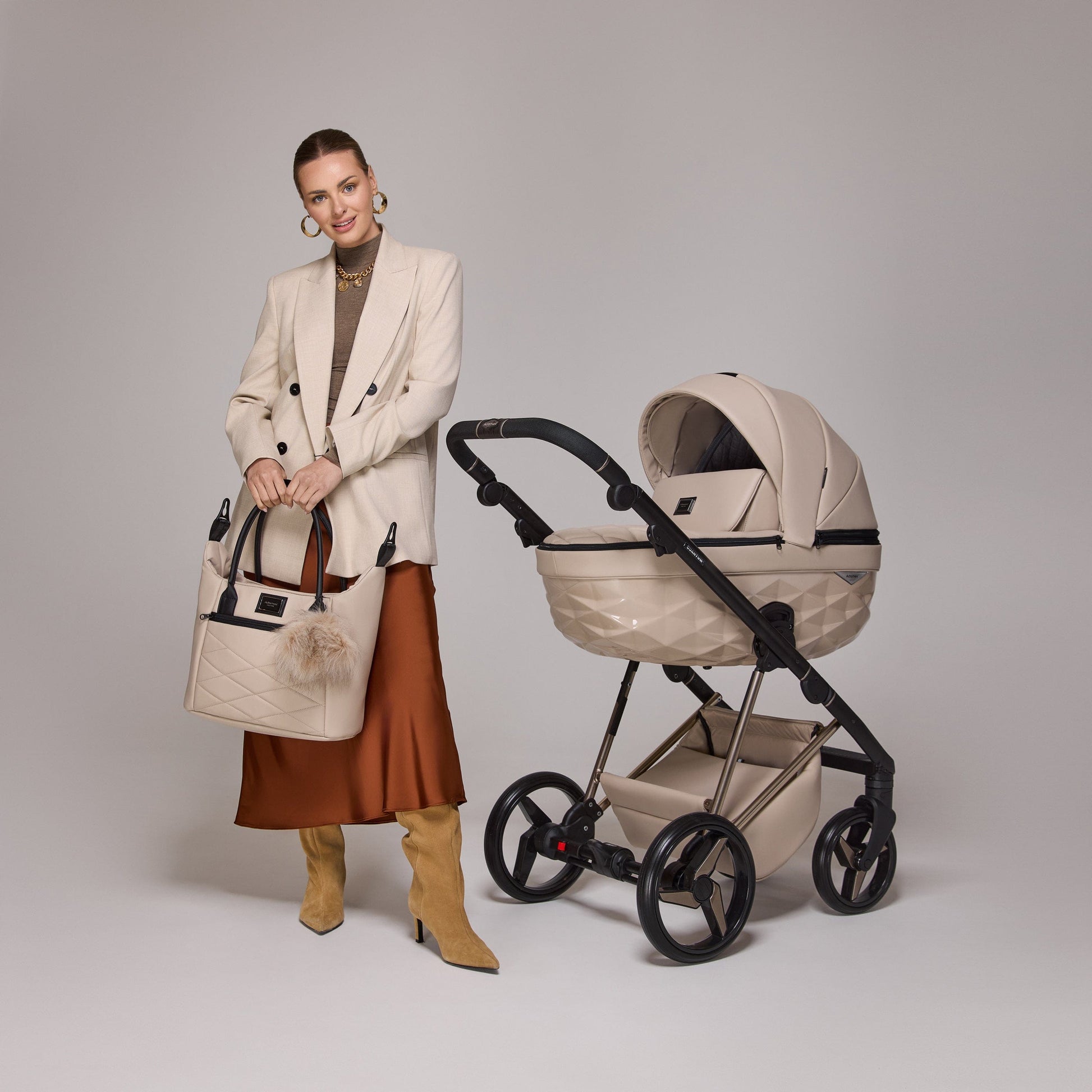 Mee-Go Quantum Special Edition 3 in 1 Travel System - Nude General Mee-go