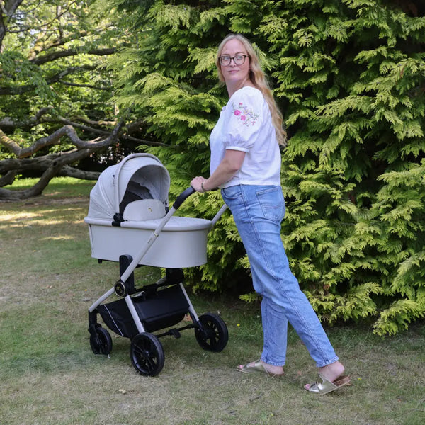 My Babiie MB450i 4-in-1 i-Size Travel System with Spin & Slide ISOFIX Base – Ivory
