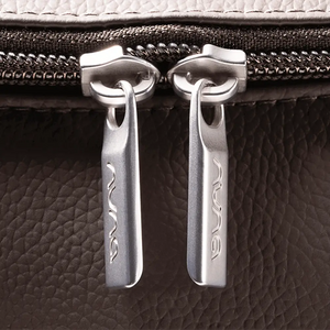 Nuna Essential BMW Changing Bag – Espresso