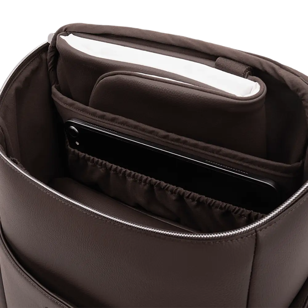 Nuna Essential BMW Changing Bag – Espresso