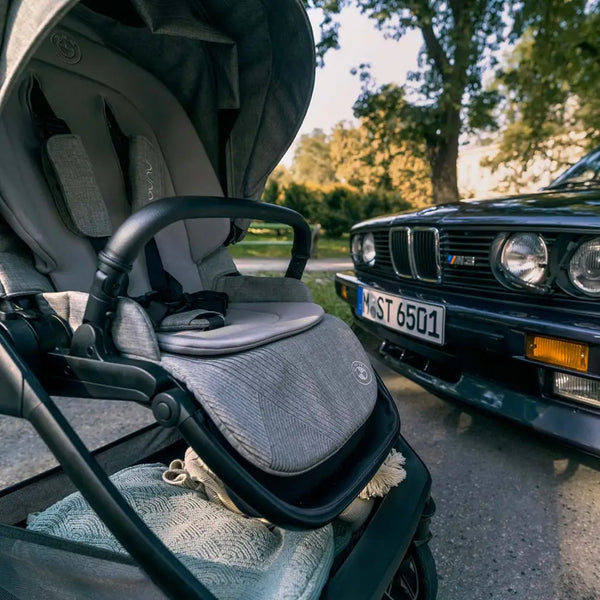 Nuna TRIV™ next BMW Collection Stroller & LYTL Carry Cot – Graphene