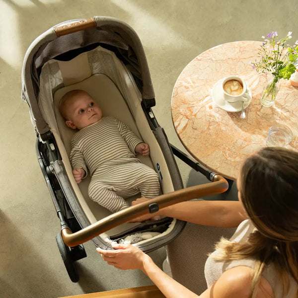 Nuna TRIV Next Travel System with ARRA Flex Car Seat & BASE curv – Pistachio