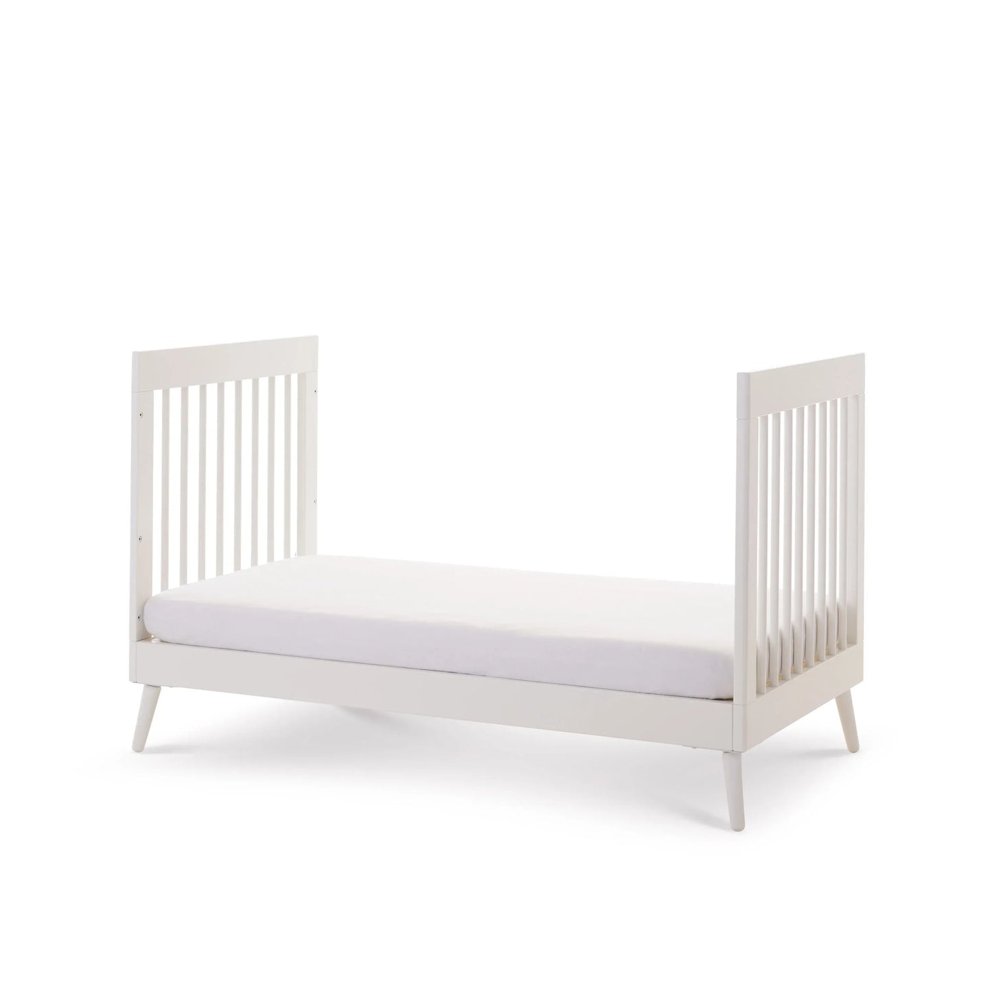 Obaby Maya 3 Piece Nursery Furniture Set – White & Acrylic Obaby