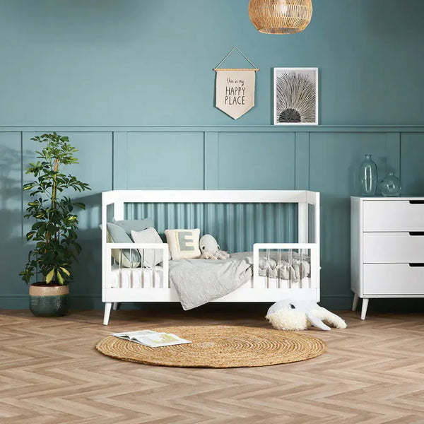 Obaby Maya 3 Piece Nursery Furniture Set – White & Acrylic Obaby