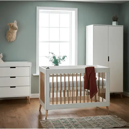 Obaby Maya Mini 3 Piece Nursery Furniture Set – White & Natural Wood Obaby
