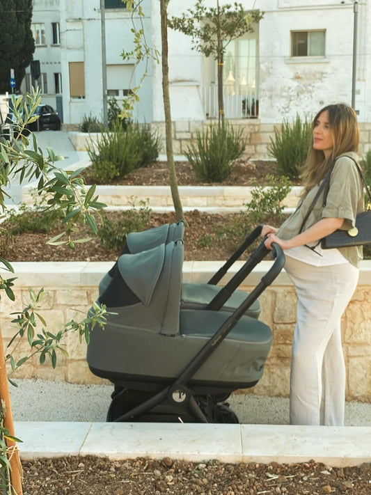 Peg Perego City Loop Twin Bundle 3 in 1 Travel System & Lounge i-Sized Infant Carrier - True Black Peg Perego