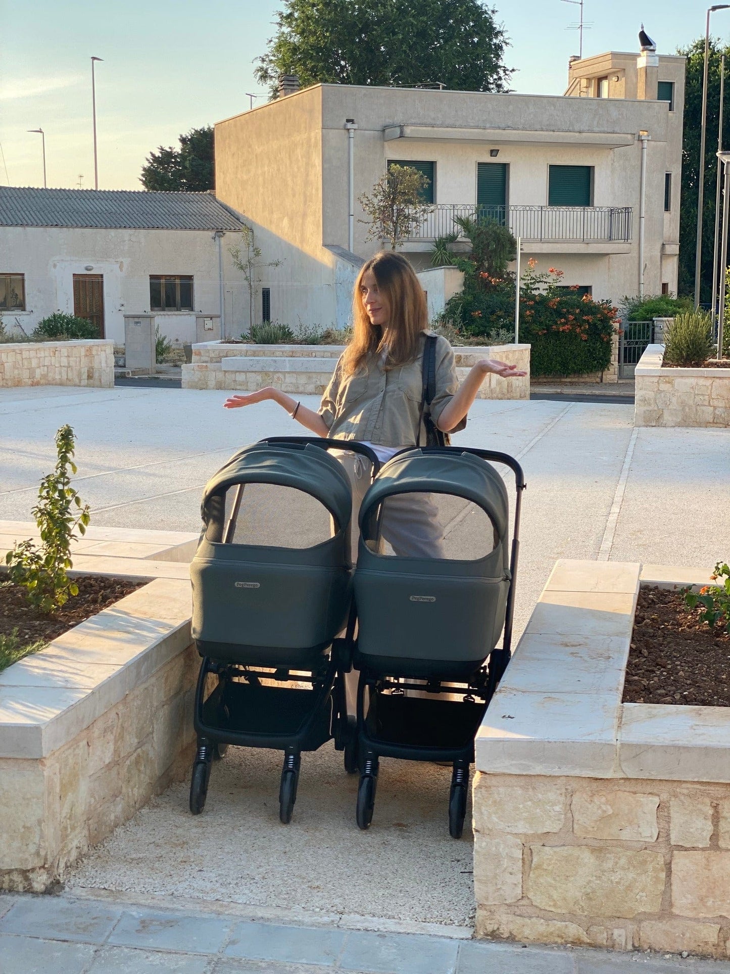 Peg Perego City Loop Twin Bundle 3 in 1 Travel System & Lounge i-Sized Infant Carrier - True Black Peg Perego