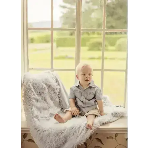Bizzi Growin Pom Pom blanket in Blue
