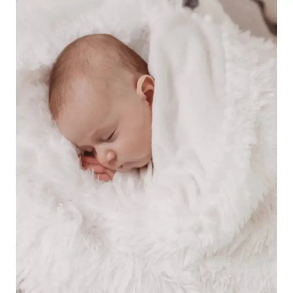 Pom Pom Blanket in White General bizzi growin