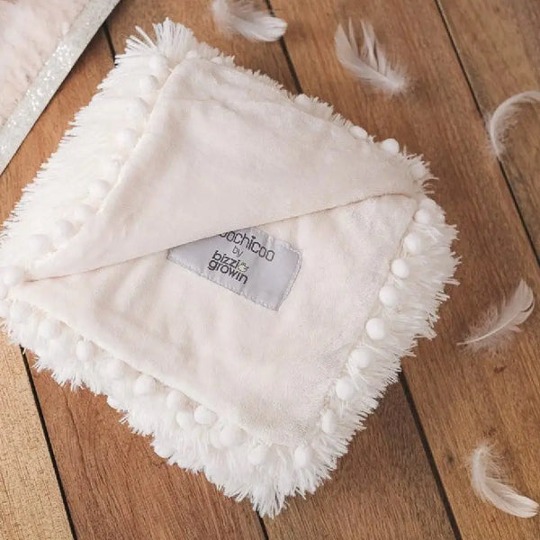 Pom Pom Blanket in White General bizzi growin