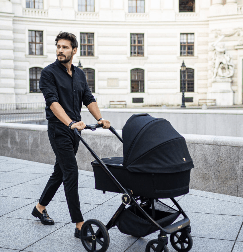 Venicci Tinum Upline All Black Pram 3 in 1 Bundle + Isofix Base  Venicci   