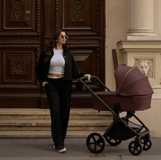 Venicci Upline 2 Burgundy Special Edition Pram 3 in 1 + 360 Tiago Beige Bundle General Venicci