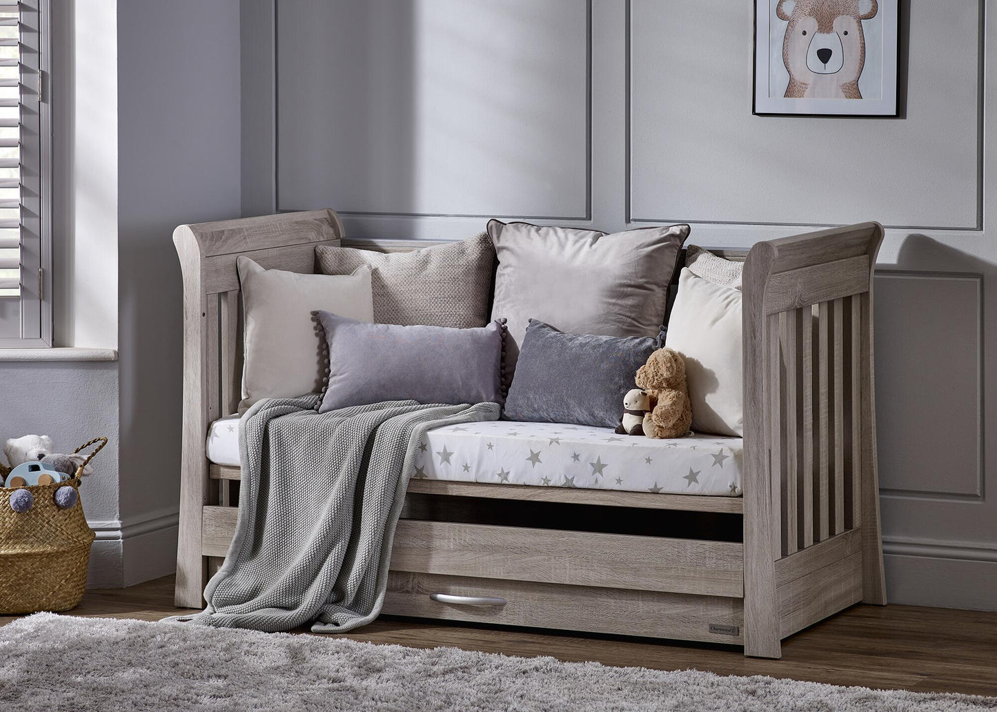 BabyStyle Noble cot bed-2